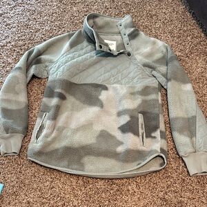 Abercrombie & Fitch Gray Camouflage Teddy Pullover Jacket